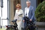 Amsterdam  3oktober 2018
Marrijke Helwegen met haar man Harrie hand in hand in Amsterdam zuid.