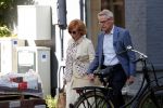Amsterdam  3oktober 2018
Marrijke Helwegen met haar man Harrie hand in hand in Amsterdam zuid.