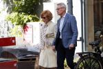 Amsterdam  3oktober 2018
Marrijke Helwegen met haar man Harrie hand in hand in Amsterdam zuid.