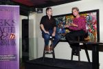 Amsterdam 1 november 2018
Boekpresentatie Frank Waals op Rembrandtplein.  Aanwezig oa Harrie Klooster Barry Stevens Inge Ipenburg en Mariska v Kolck