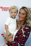 Den Haag 14 oktober 2018
Premiere Woezel en pip in koninklijke schouwburg Den haag. Monique Hazes kwam met haar zoontje Andre Hazes jr