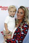 Den Haag 14 oktober 2018
Premiere Woezel en pip in koninklijke schouwburg Den haag. Monique Hazes kwam met haar zoontje Andre Hazes jr