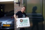 Berkel en Rodenrijs 15 oktober 2018
Monique Hazes en haar tante tillen met vrienden spullen naar hun nieuwe huis. Andre Hazes ligt ziek in bed. Vandaag gaan ze voor het eerst slapen in hun nieuwe huis aan het water.