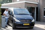 Berkel en Rodenrijs 15 oktober 2018
Monique Hazes en haar tante tillen met vrienden spullen naar hun nieuwe huis. Andre Hazes ligt ziek in bed. Vandaag gaan ze voor het eerst slapen in hun nieuwe huis aan het water.