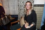 Amsterdam 23 oktober 2018
Boekpresentatie van Antoinette Scheulderman in de soho House . Eva Jinek overhandigt haar het eerste boek. Monique Hazes kwam met een vriendin
