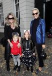 Den Haag 14 oktober 2018
Premiere Woezel en pip in koninklijke schouwburg Den haag. Nikkie Plessen kwam met haar zoon en vriendin Natasha Poly en haar dochter