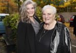 Hoofddorp 11 november 2018
Nelly Frijda met haar dochter bij feest Bram Biesterveld (Pommetje Horlepiep)