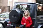 Amsterdam 2 oktober 2018
Nikkie Plessen op haar mercedes jeep.