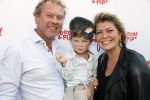Den Haag 14 oktober 2018
Premiere Woezel en pip in koninklijke schouwburg Den haag. Pauline Wingelaar met man en kind