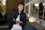 Hilversum 6 november 2018
Dries Roelvink interviewt voor Story Quincy Wilson Luc v Essen en Julia v Helvoirt uit het sbs6 programma house of Talent