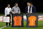 Amsterdam 13 oktober 2018
Nederland - Duitsland in de Johan Cruijff arens . eindstand 3-0
Na de Wedstrijd werden Dirk Kuyt en Rafael v d Vaart  gehuldigd. Dirk had zijn vrouw Gertrude en kinderen meegenomen. Rafael had zijn vriendin Estavan Polman en zijn kinderen Damian en Jesslynn meegenomen . Ook zijn ouders en schoonouders waren erbij.