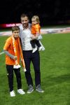 Amsterdam 13 oktober 2018
Nederland - Duitsland in de Johan Cruijff arens . eindstand 3-0
Na de Wedstrijd werden Dirk Kuyt en Rafael v d Vaart  gehuldigd. Dirk had zijn vrouw Gertrude en kinderen meegenomen. Rafael had zijn vriendin Estavan Polman en zijn kinderen Damian en Jesslynn meegenomen . Ook zijn ouders en schoonouders waren erbij.