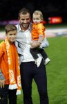 Amsterdam 13 oktober 2018
Nederland - Duitsland in de Johan Cruijff arens . eindstand 3-0
Na de Wedstrijd werden Dirk Kuyt en Rafael v d Vaart  gehuldigd. Dirk had zijn vrouw Gertrude en kinderen meegenomen. Rafael had zijn vriendin Estavan Polman en zijn kinderen Damian en Jesslynn meegenomen . Ook zijn ouders en schoonouders waren erbij.