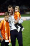 Amsterdam 13 oktober 2018
Nederland - Duitsland in de Johan Cruijff arens . eindstand 3-0
Na de Wedstrijd werden Dirk Kuyt en Rafael v d Vaart  gehuldigd. Dirk had zijn vrouw Gertrude en kinderen meegenomen. Rafael had zijn vriendin Estavan Polman en zijn kinderen Damian en Jesslynn meegenomen . Ook zijn ouders en schoonouders waren erbij.