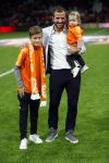 Amsterdam 13 oktober 2018
Nederland - Duitsland in de Johan Cruijff arens . eindstand 3-0
Na de Wedstrijd werden Dirk Kuyt en Rafael v d Vaart  gehuldigd. Dirk had zijn vrouw Gertrude en kinderen meegenomen. Rafael had zijn vriendin Estavan Polman en zijn kinderen Damian en Jesslynn meegenomen . Ook zijn ouders en schoonouders waren erbij.