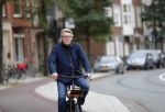 Amsterdam 23 oktober 2018
Robert Kranenborg op zijn electrische fiets.