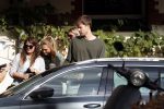 Amsterdam 17 oktober 2018
Romee Strijd en haar man Laurens v leeuwen op terras in amsterdam en bij hun appartement dat ze afgelopen zomer gekocht hebben.