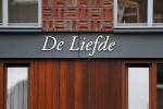 Amsterdam 17 oktober 2018
Romee Strijd en haar man Laurens v leeuwen op terras in amsterdam en bij hun appartement dat ze afgelopen zomer gekocht hebben.