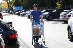 Ubbergen 13 oktober 2018
Sjoerd v Gils de partner van Rob Jetten doet boodschappen.