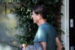Amsterdam 16 oktober 2018
Twan Huys verlaat zijn huis nadat kort daarvoor ook zijn vrouw vertrokken is.