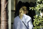 Amsterdam 16 oktober 2018
Cheryl Franks, echtgenote van Twan Huys verlaat haar huis.n