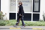 Den Haag  29 oktober 2018
Waylon en zijn zwangere vriendin Bibi Breijman gaan op controle in het Bronovo ziekenhorsche Panamera Turbo naartoe.