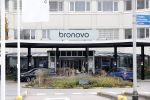 Den Haag  29 oktober 2018
Waylon en zijn zwangere vriendin Bibi Breijman gaan op controle in het Bronovo ziekenhorsche Panamera Turbo naartoe.