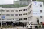 Den Haag  29 oktober 2018
Waylon en zijn zwangere vriendin Bibi Breijman gaan op controle in het Bronovo ziekenhorsche Panamera Turbo naartoe.