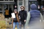 Den Haag  29 oktober 2018
Waylon en zijn zwangere vriendin Bibi Breijman gaan op controle in het Bronovo ziekenhorsche Panamera Turbo naartoe.