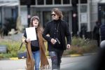 Den Haag  29 oktober 2018
Waylon en zijn zwangere vriendin Bibi Breijman gaan op controle in het Bronovo ziekenhorsche Panamera Turbo naartoe.