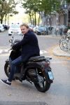 Amsterdam 16 oktober 2018
Wesly Bronkhorst en Tino Martin op de pc hooftstraat. Wesly is op zijn scooter.