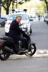 Amsterdam 16 oktober 2018
Wesly Bronkhorst en Tino Martin op de pc hooftstraat. Wesly is op zijn scooter.