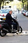 Amsterdam 16 oktober 2018
Wesly Bronkhorst en Tino Martin op de pc hooftstraat. Wesly is op zijn scooter.