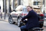 Amsterdam 16 oktober 2018
Wesly Bronkhorst en Tino Martin op de pc hooftstraat. Wesly is op zijn scooter.