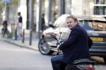 Amsterdam 16 oktober 2018
Wesly Bronkhorst en Tino Martin op de pc hooftstraat. Wesly is op zijn scooter.
