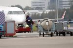 Schiphol Oost 4 oktober 2018
Vrienden van Johnny de Mol en zijn vrouw Anouk vertrekken vanaf schiphol oost met een prive vliegtuig naar Portugal. Aanwezig oa Willek Alberti  , broer Kaj Lerby met gezin Dinand en Lucy Woesthoff John Ewbank en Kelly Weekers Katja Schuurman en Freek v Noordwijk Tony Berk manager Carlijn de Vries met man Nikkie Plessen en Linda de Mol met Jeroen Rietbergen en kinderen Noah en Julian.