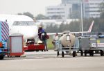 Schiphol Oost 4 oktober 2018
Vrienden van Johnny de Mol en zijn vrouw Anouk vertrekken vanaf schiphol oost met een prive vliegtuig naar Portugal. Aanwezig oa Willek Alberti  , broer Kaj Lerby met gezin Dinand en Lucy Woesthoff John Ewbank en Kelly Weekers Katja Schuurman en Freek v Noordwijk Tony Berk manager Carlijn de Vries met man Nikkie Plessen en Linda de Mol met Jeroen Rietbergen en kinderen Noah en Julian.