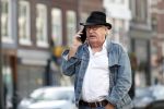 Amsterdam 3 oktober 2018
Youp v t Hek bellend op straat en wachtend op de tram.