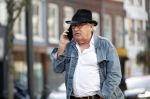 Amsterdam 3 oktober 2018
Youp v t Hek bellend op straat en wachtend op de tram.