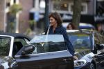 Amsterdam 28 oktober 2019
Astrid Joosten doet boodschappen op de cornelis Schuytstraat.