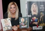 Utrecht 30 oktober 2019
Boekpresentatie Bobbi Eden op de jaargeurs. Haar man Mark Laurenz was ook aanwezig.