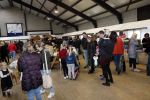 Boekel 19 oktober 2019
Meerdere boeren van boer zoekt vrouw stan op een mini markt in de stallen van Boerin Steffi