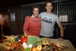 Boekel 19 oktober 2019
Meerdere boeren van boer zoekt vrouw stan op een mini markt in de stallen van Boerin Steffi. Steffi met bhaar vriend Roel Verhagen