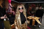 Amsterdam 12 november 2019
Presentatie en opening winkel Shoeby van Fred v Leer en Nicolette v Dam.
Connie Witteman met de partner van haar zoon Marvin