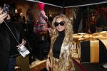 Amsterdam 12 november 2019
Presentatie en opening winkel Shoeby van Fred v Leer en Nicolette v Dam.
Connie Witteman met de partner van haar zoon Marvin