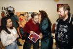 Amsterdam 11 november 2019
Boekpresentatie Fajah Lourens en Selwyn Senatori. De kinderen van fajah krijgen het eerste exemplaar