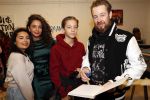 Amsterdam 11 november 2019
Boekpresentatie Fajah Lourens en Selwyn Senatori. De kinderen van fajah krijgen het eerste exemplaar