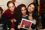 Amsterdam 11 november 2019
Boekpresentatie Fajah Lourens en Selwyn Senatori. De kinderen van fajah krijgen het eerste exemplaar