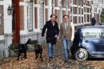 Den Haag 24 oktober 2019
Frank Jansen en Rogier Smit ( Paleis voor een prikkie) laten hun honden uit. Frank en Rogier