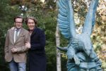 Den Haag 24 oktober 2019
Frank Jansen en Rogier Smit ( Paleis voor een prikkie) laten hun honden uit. Frank en Rogier